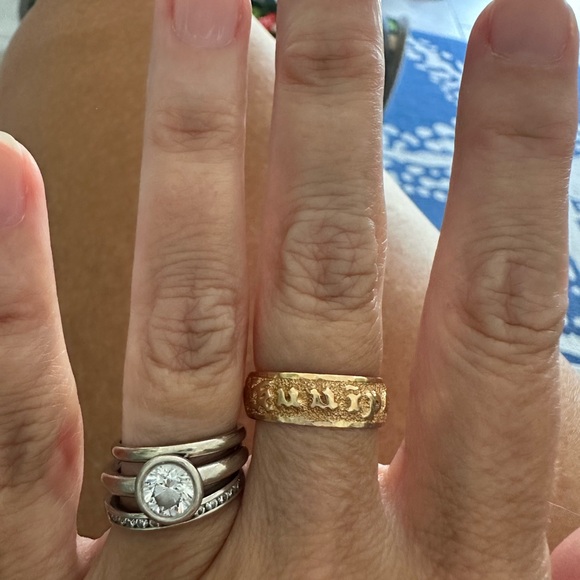 Na Hoku Hawaiian Heirloom “Kuuipo” ring- size 6 - Picture 6 of 6